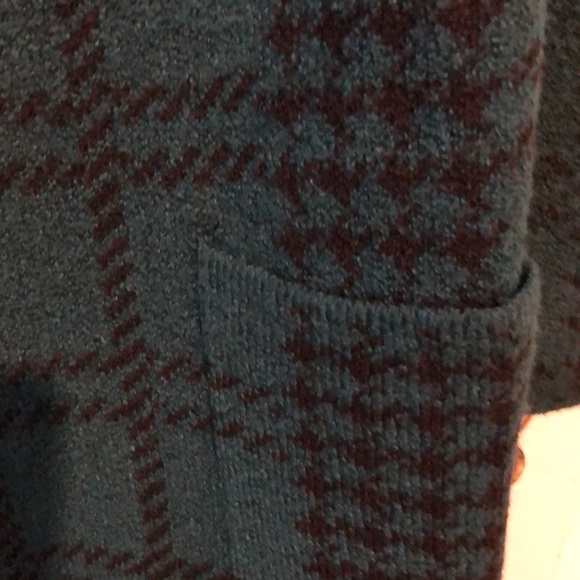 NWT Absolutely FAMOUS CARDIGAN SWEATER. I X - Picture 2 of 4